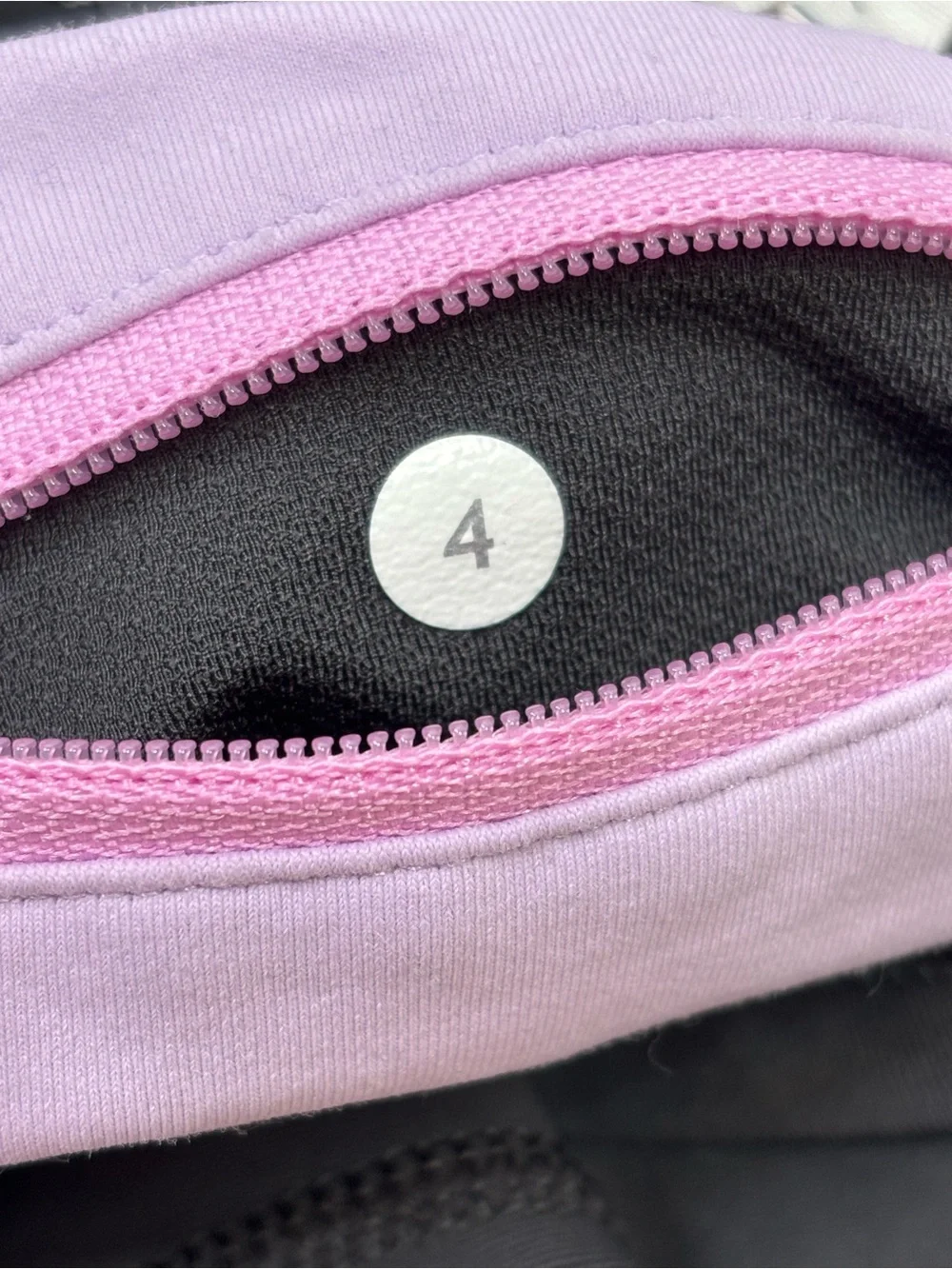 🍋Lululemon Run: Pace Crop Soot/Pretty Purple Size 4 Low Rise Run Tight Fit *Mark